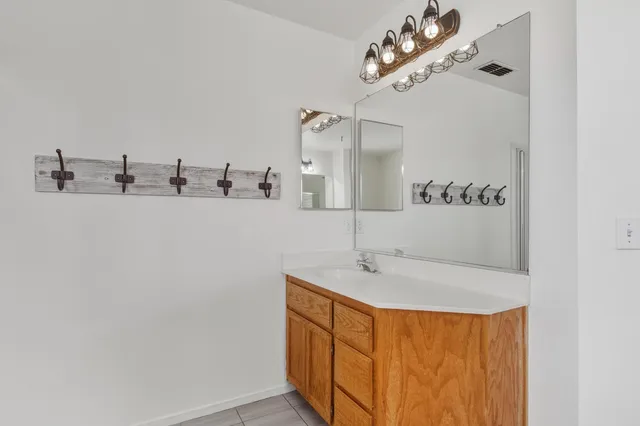 $524,950 | 208 Rector Lane, Modesto, CA 95357