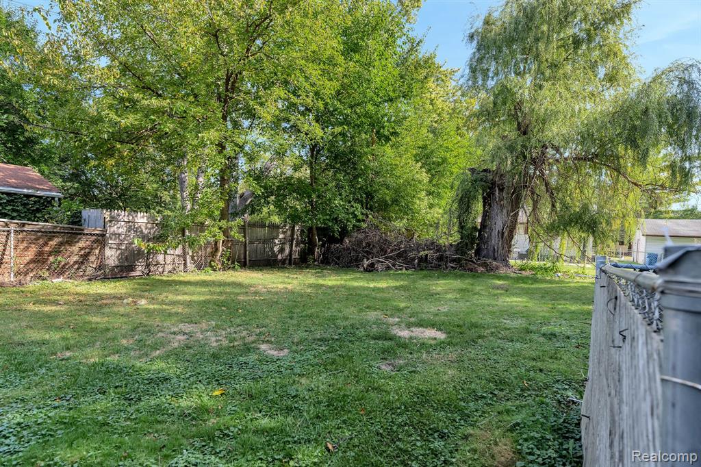 21108 Doepfer Road Warren, MI 48091 - Photo 6 of 26