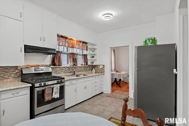 $142,500 | 121 City Place, Jacksonville, IL 62650