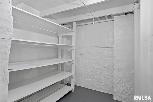 $142,500 | 121 City Place, Jacksonville, IL 62650