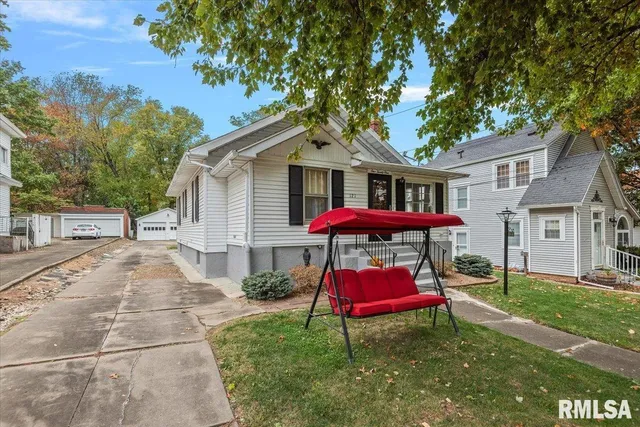 $142,500 | 121 City Place, Jacksonville, IL 62650