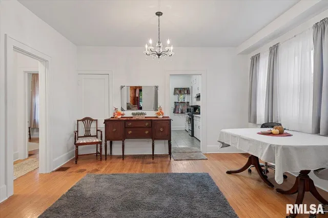 $142,500 | 121 City Place, Jacksonville, IL 62650