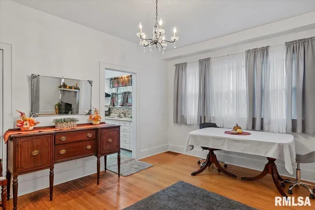 $142,500 | 121 City Place, Jacksonville, IL 62650