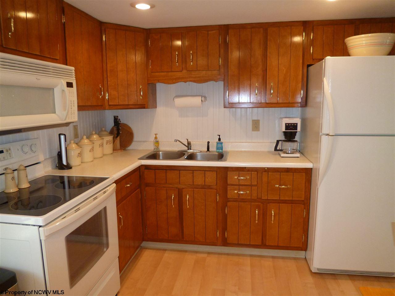 1277 Bunner Ridge Road Fairmont, WV 26554 - Photo 7 of 16 Gallery Image 7