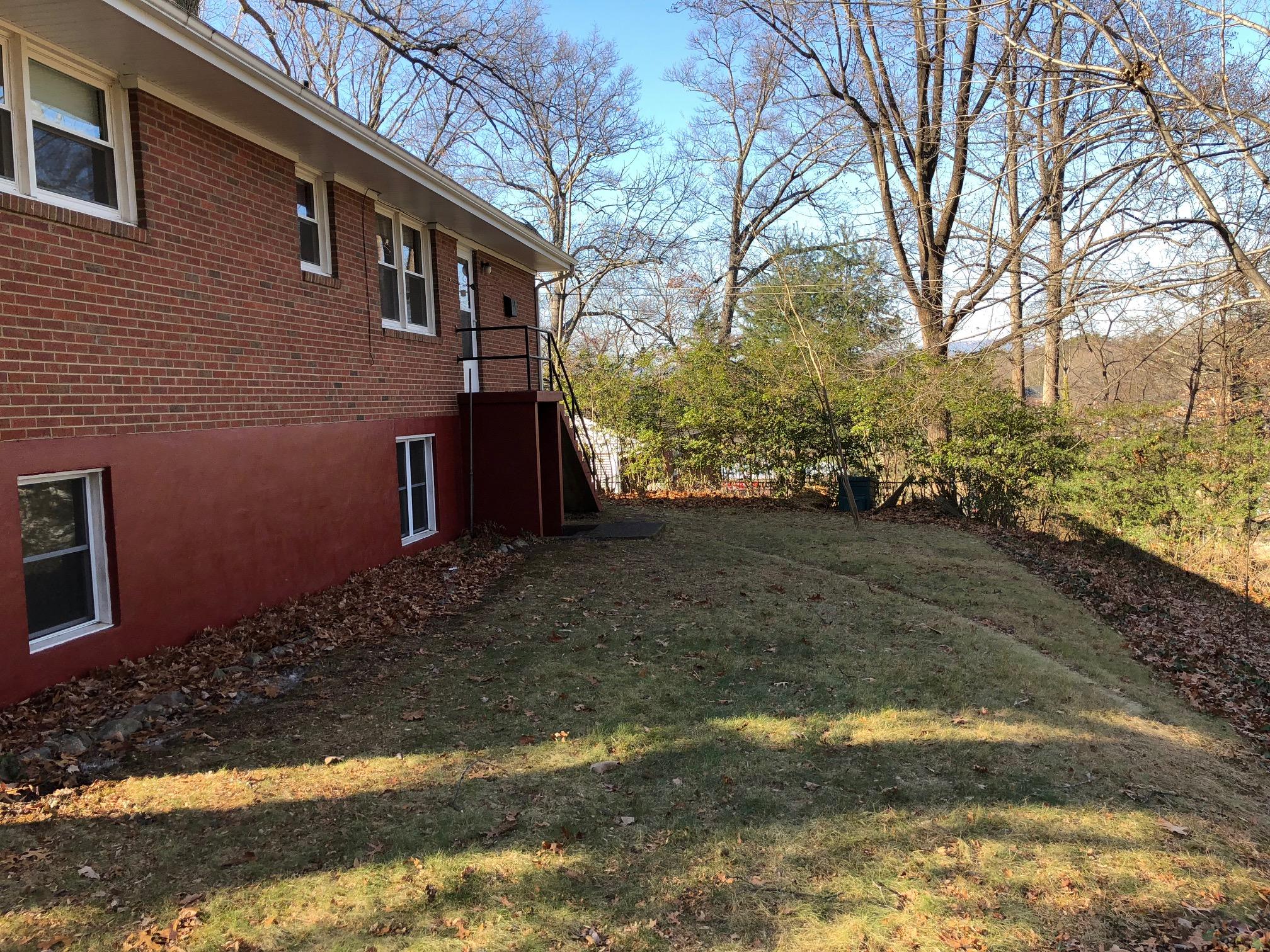 3414 Wedgewood Road Southwest Roanoke, VA 24018 - Photo 5 of 21 a view of a yard with plants and trees