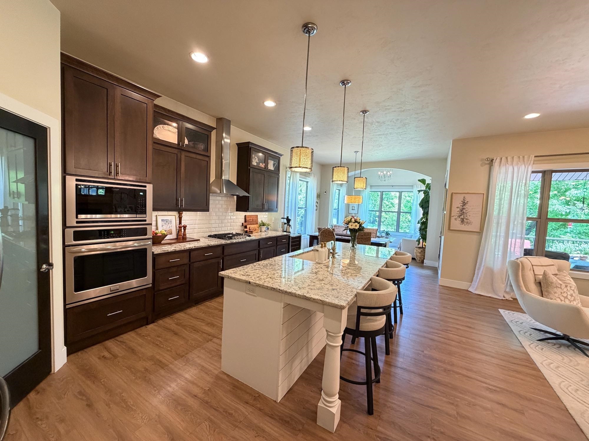 1104 South Forestbrook Lane Appleton, WI 54914 - Photo 4 of 24