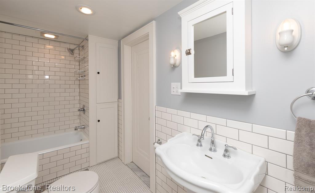 26 Chippewa Road Pontiac, MI 48341 - Photo 28 of 30