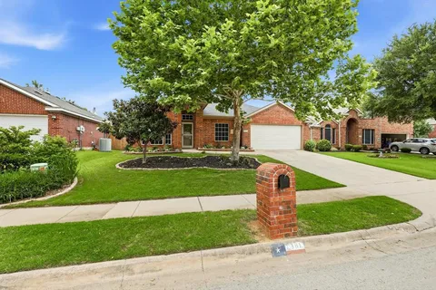 $427,000 | 7301 Sunburst Trail, Denton, TX 76210