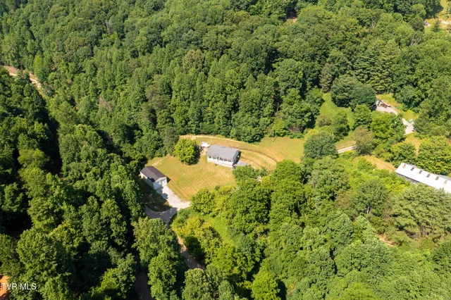 $379,900 | 135 Riders Drive, Gate City, VA 24251