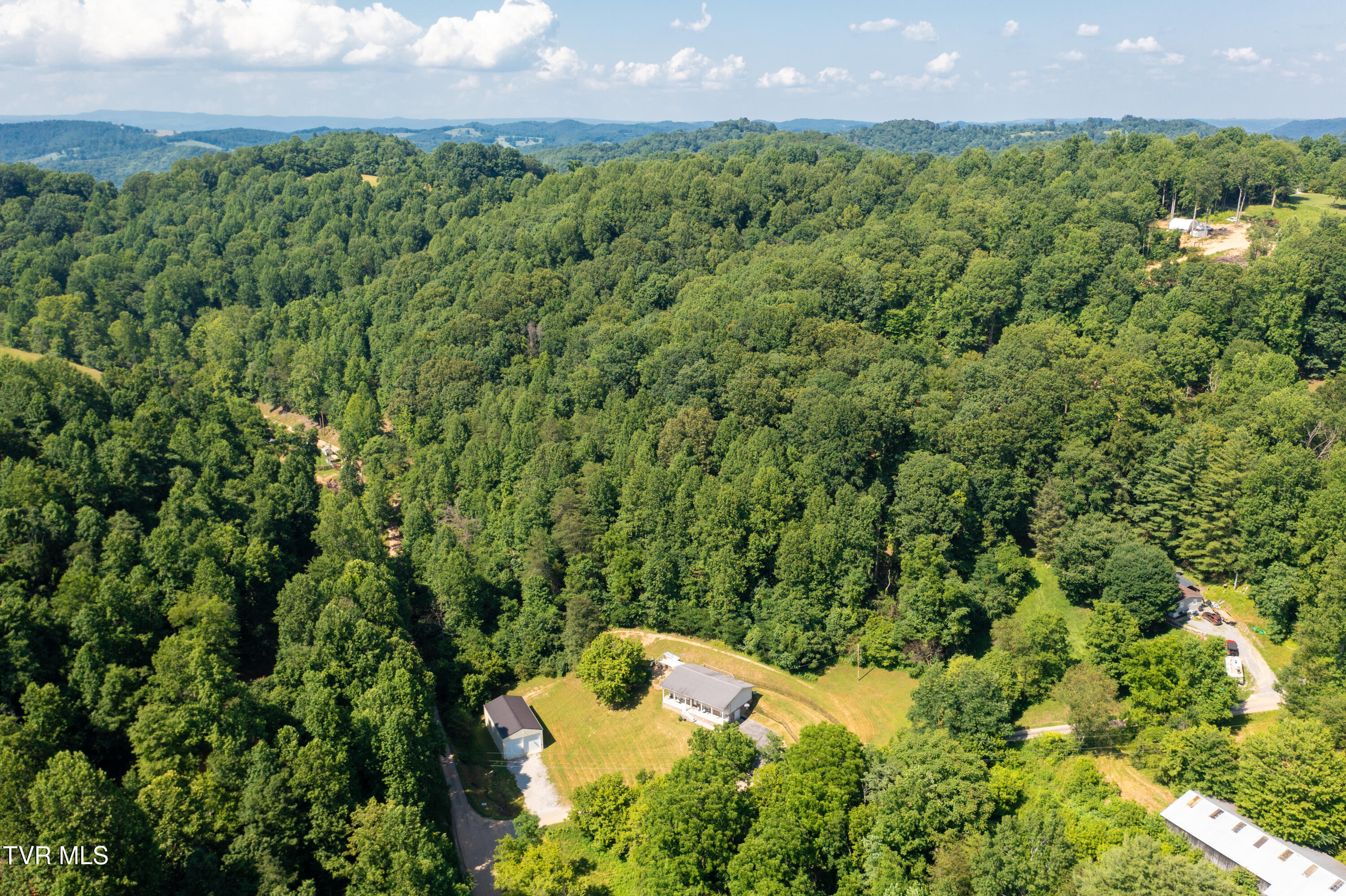 135 Riders Drive Gate City, VA 24251 - Photo 5 of 34 Rider Dr-12