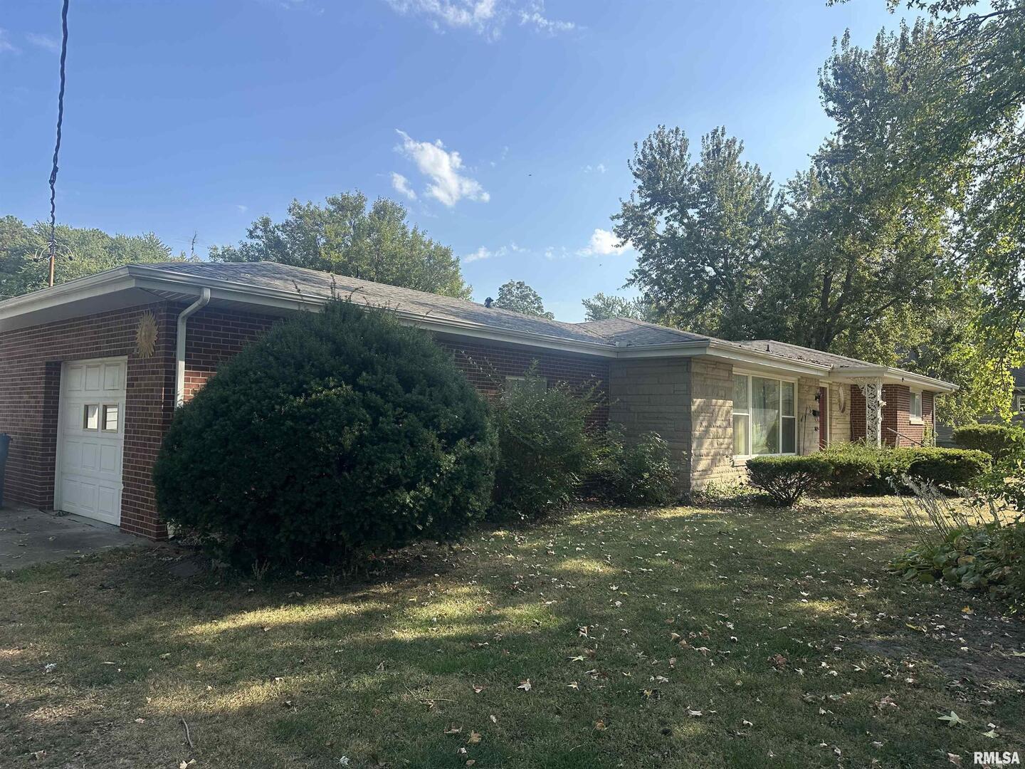341 McFall Street Benton, IL 62812 - Photo 2 of 43 Gallery Image 2