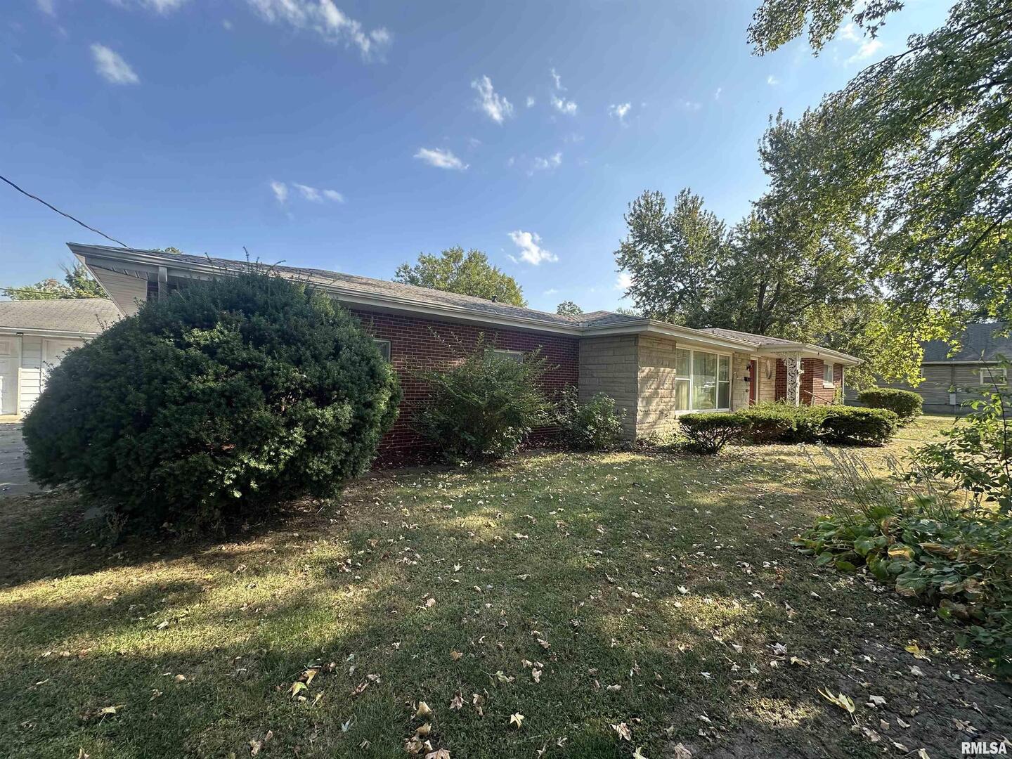 341 McFall Street Benton, IL 62812 - Photo 8 of 43 Gallery Image 8