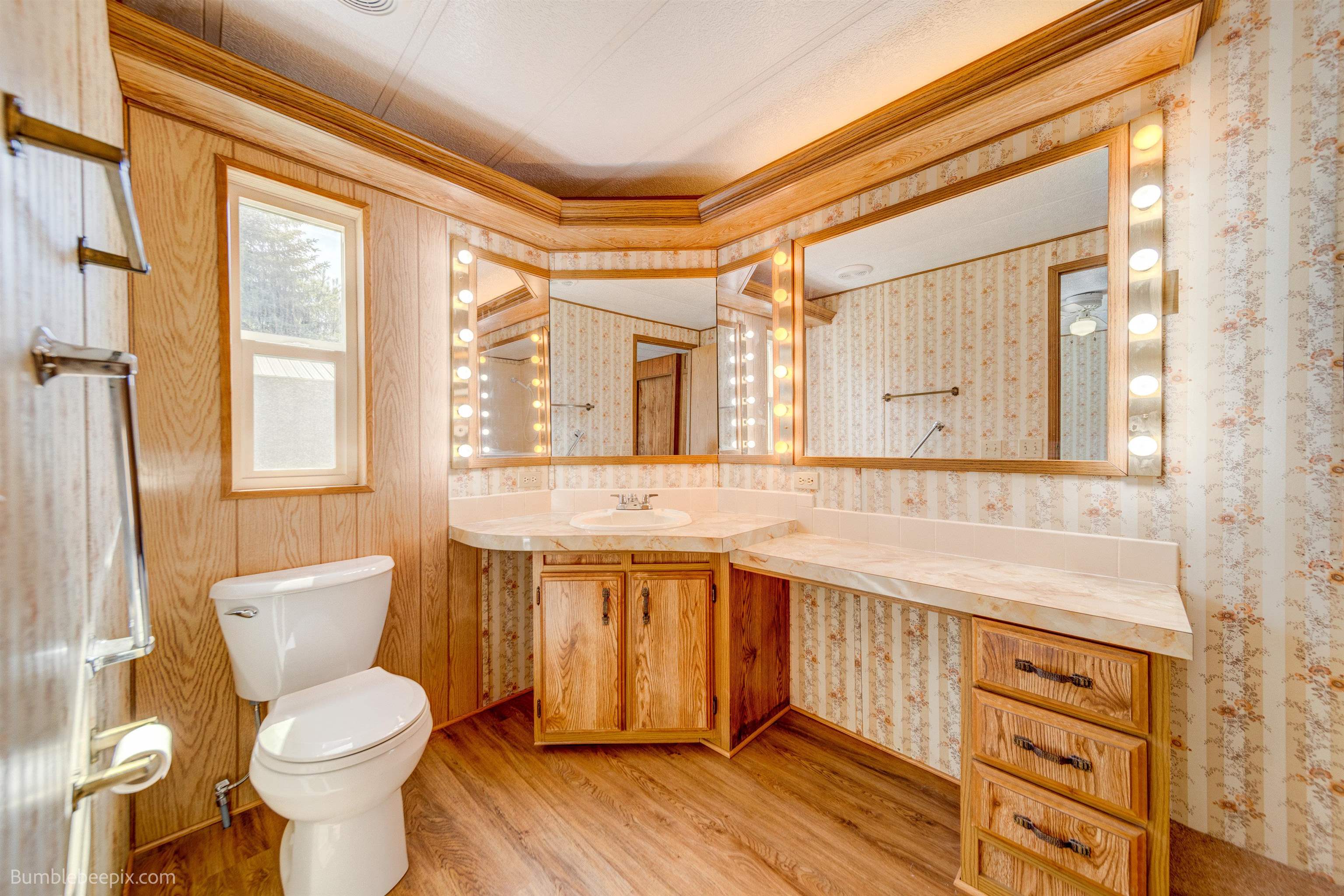 407 North Main Street Springdale, WA 99173 - Photo 11 of 22