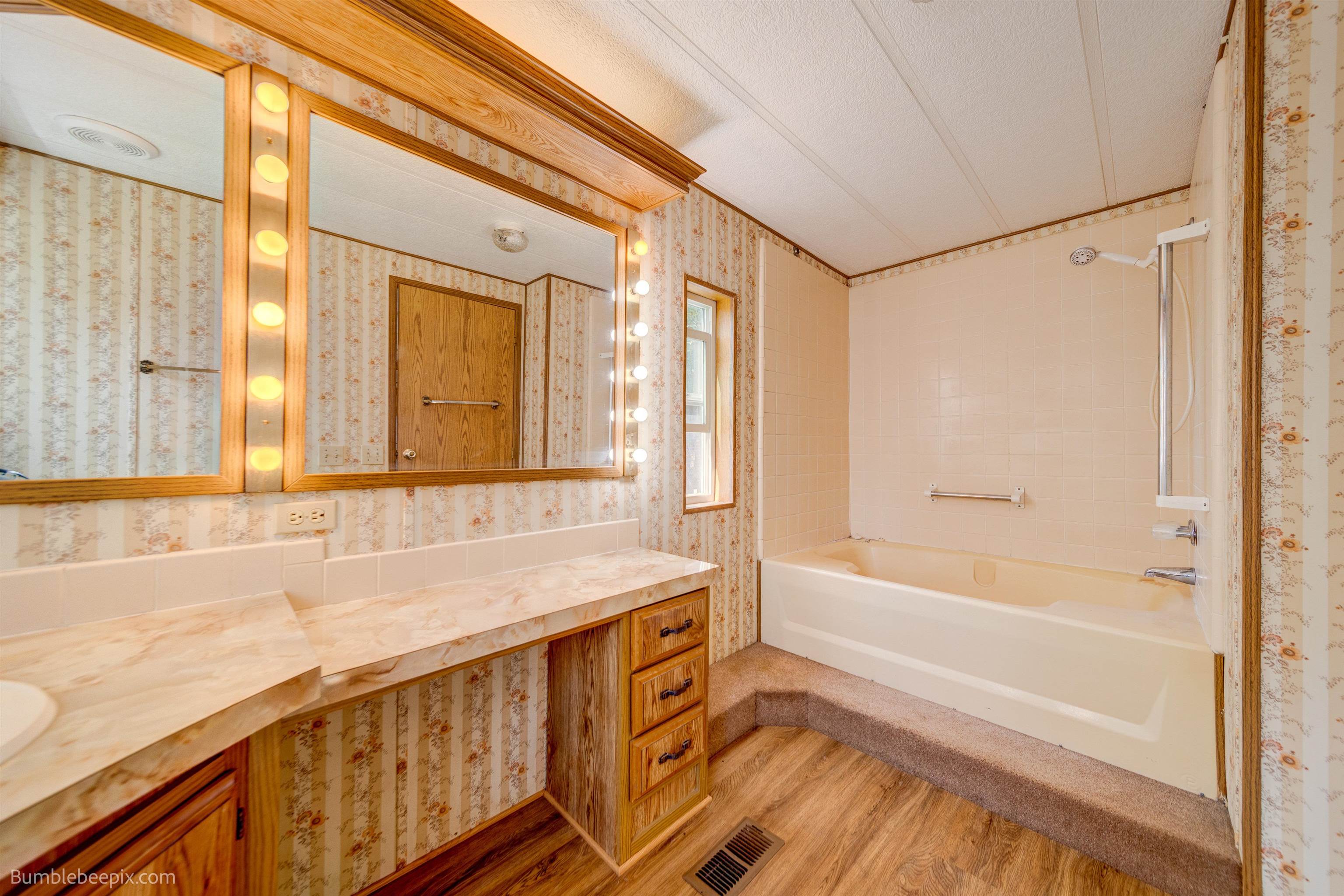 407 North Main Street Springdale, WA 99173 - Photo 12 of 22