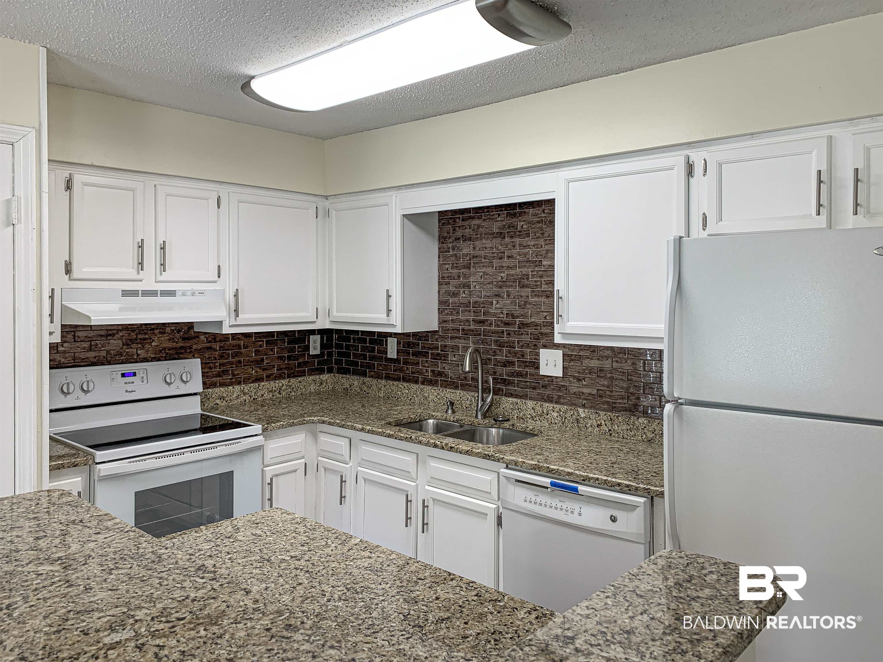 5608 Cottage Hill Road, Unit 214 Mobile, AL 36609 - Photo 3 of 12