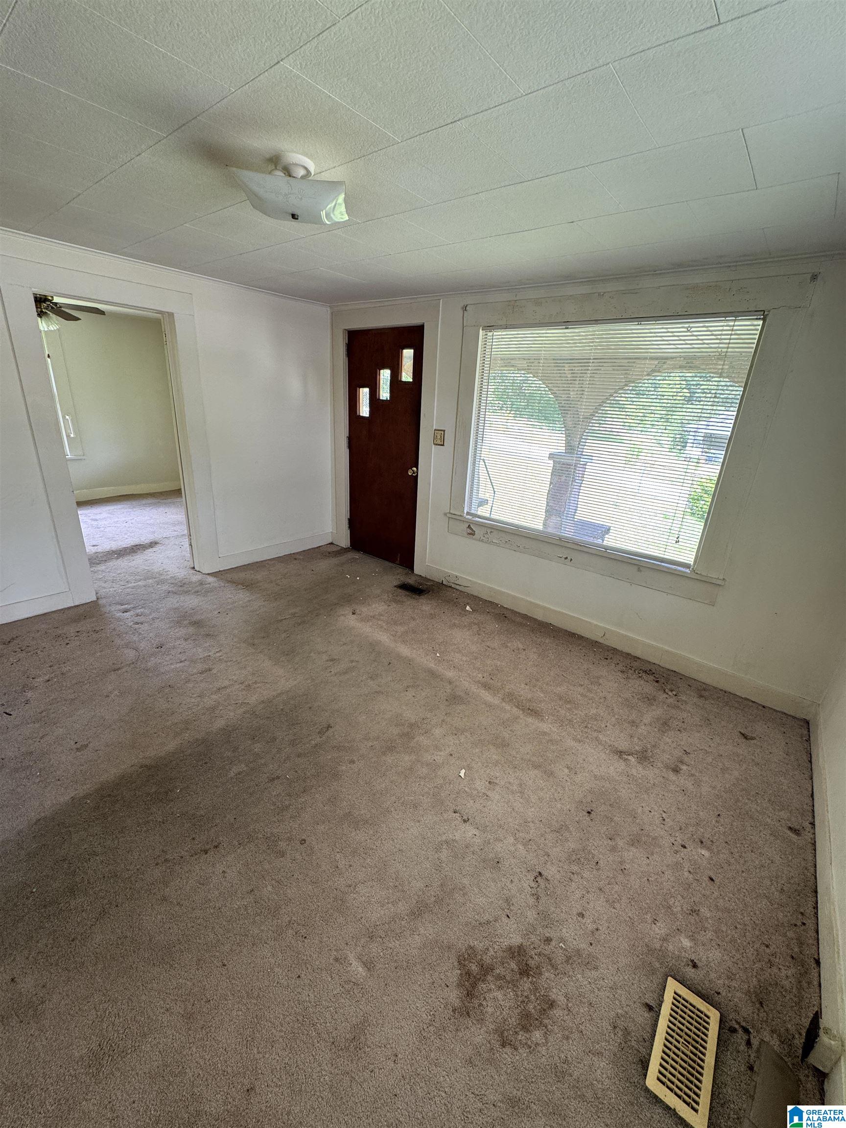 1015 Patterson Street Anniston, AL 36201 - Photo 4 of 24