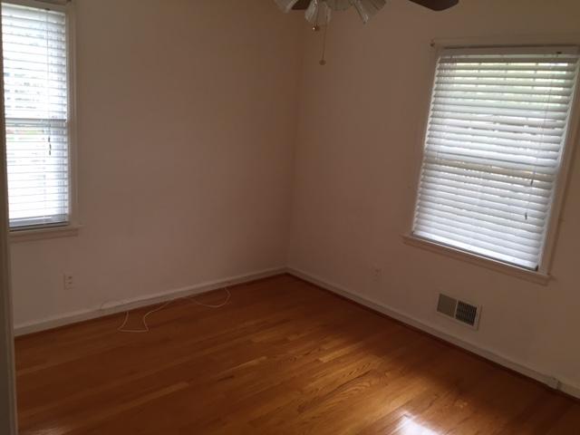 5222 Grandin Rd Extension Roanoke, VA 24018 - Photo 22 of 35 Bedroom 2