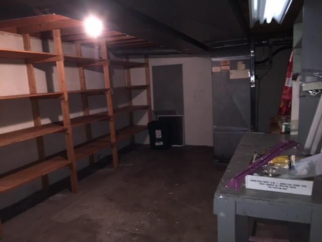 5222 Grandin Rd Extension Roanoke, VA 24018 - Photo 33 of 35 Shelving