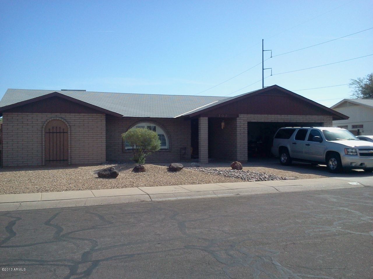 707 East Grandview Road Phoenix, AZ 85022 - Photo 1 of 17 2013-04-06 15
