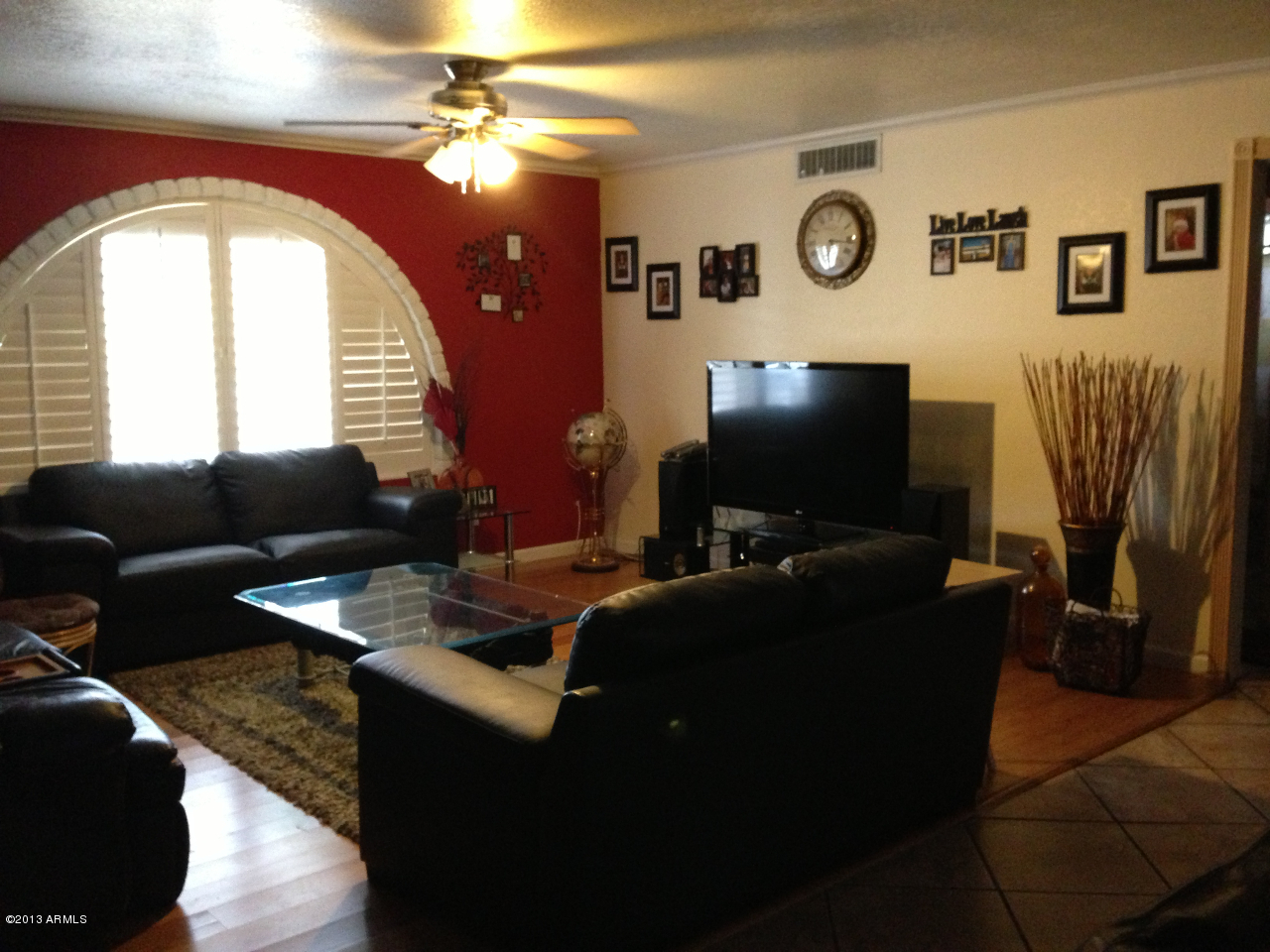 707 East Grandview Road Phoenix, AZ 85022 - Photo 6 of 17 Livingroom