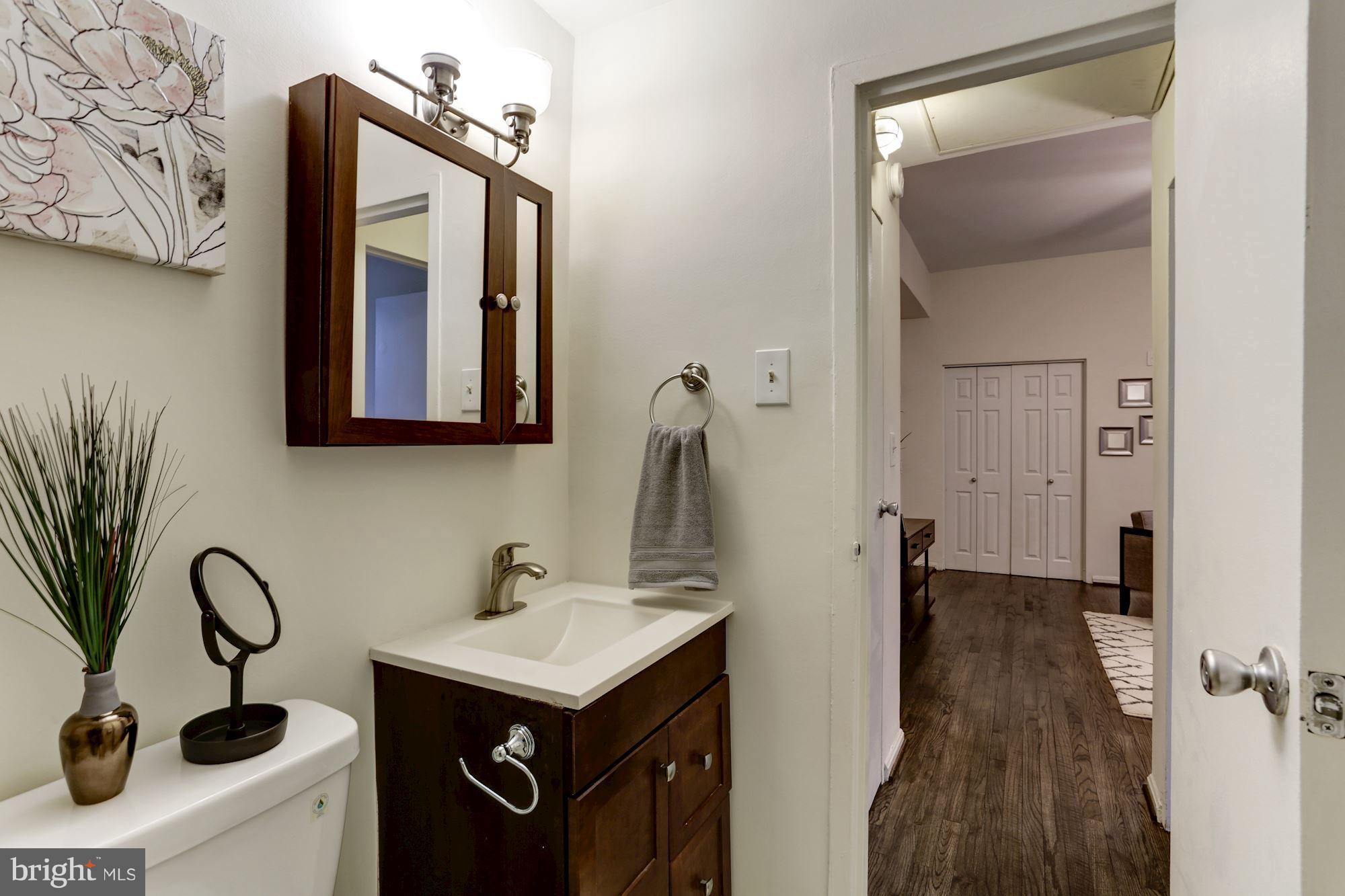 1669 Columbia Road Northwest, Unit 101 Washington, DC 20009 - Photo 17 of 22 Bath