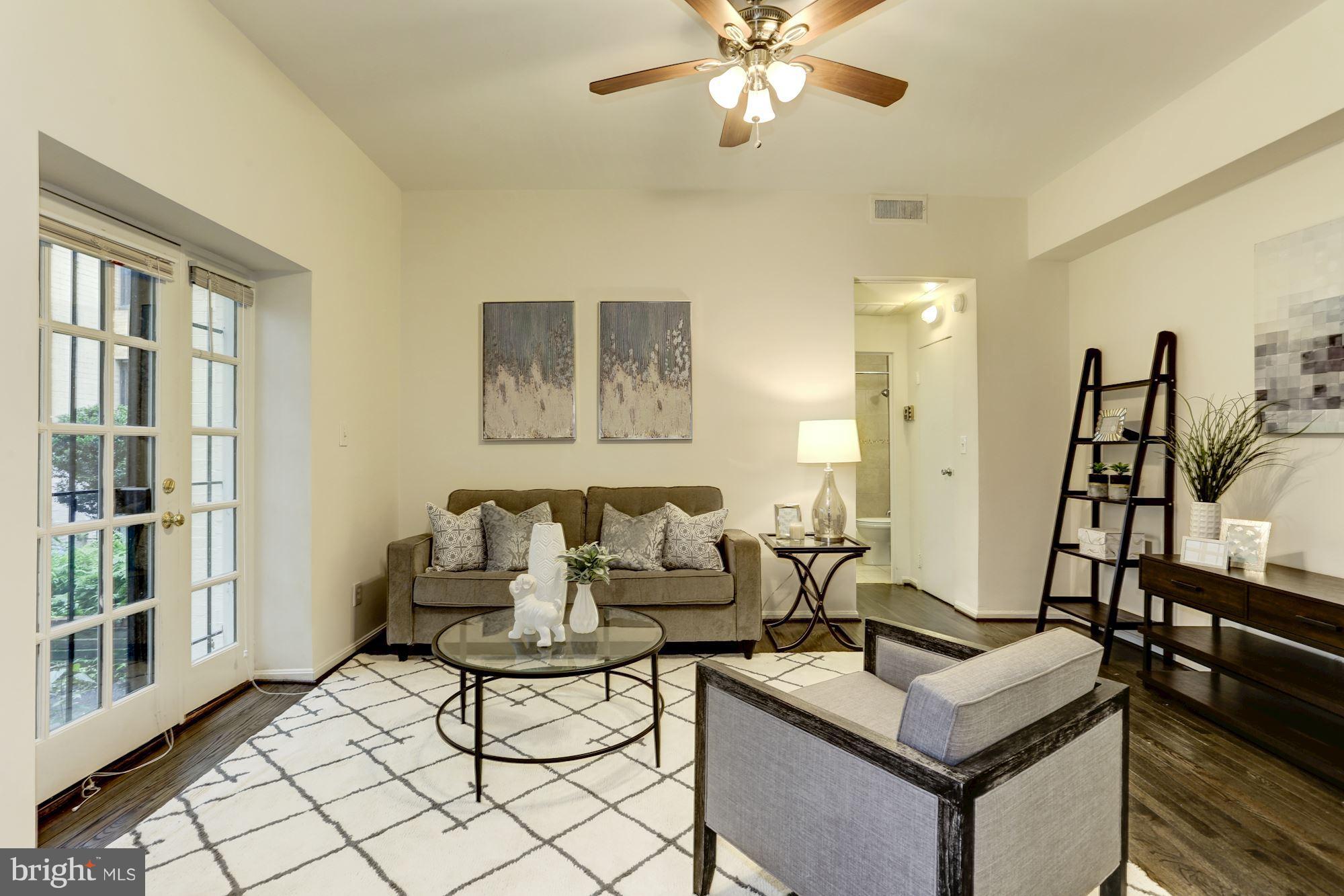 1669 Columbia Road Northwest, Unit 101 Washington, DC 20009 - Photo 5 of 22 Living Room