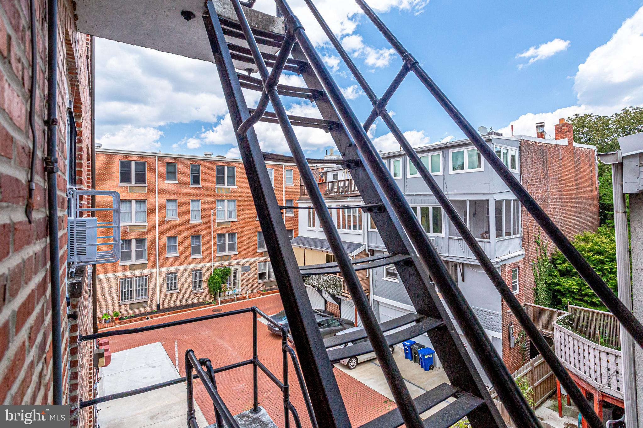 2009 Belmont Road Northwest, Unit 301 Washington, DC 20009 - Photo 17 of 27 Gallery Image 17
