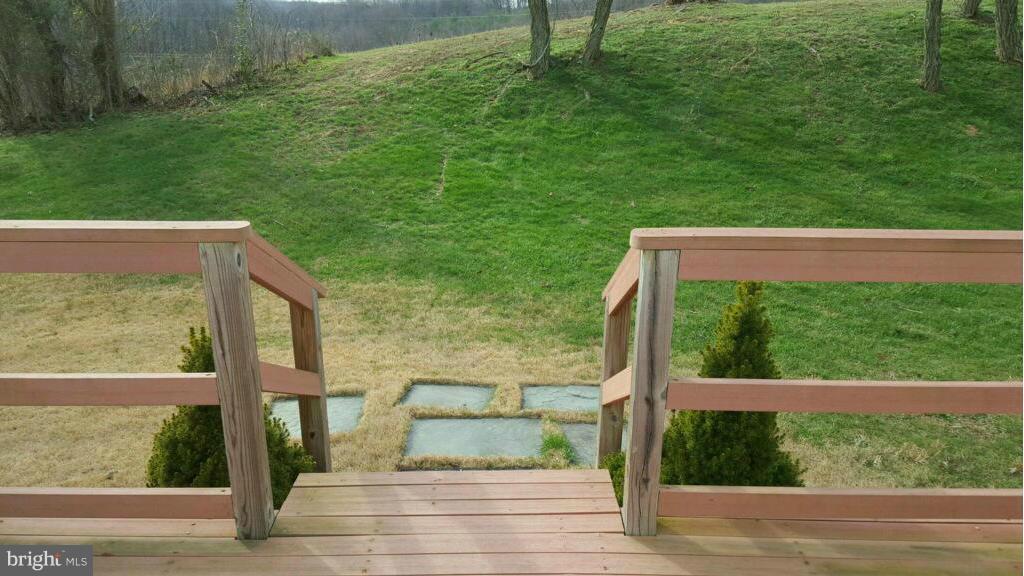 9112 Ridge Drive Fort Washington, MD 20744 - Photo 15 of 18 Deck