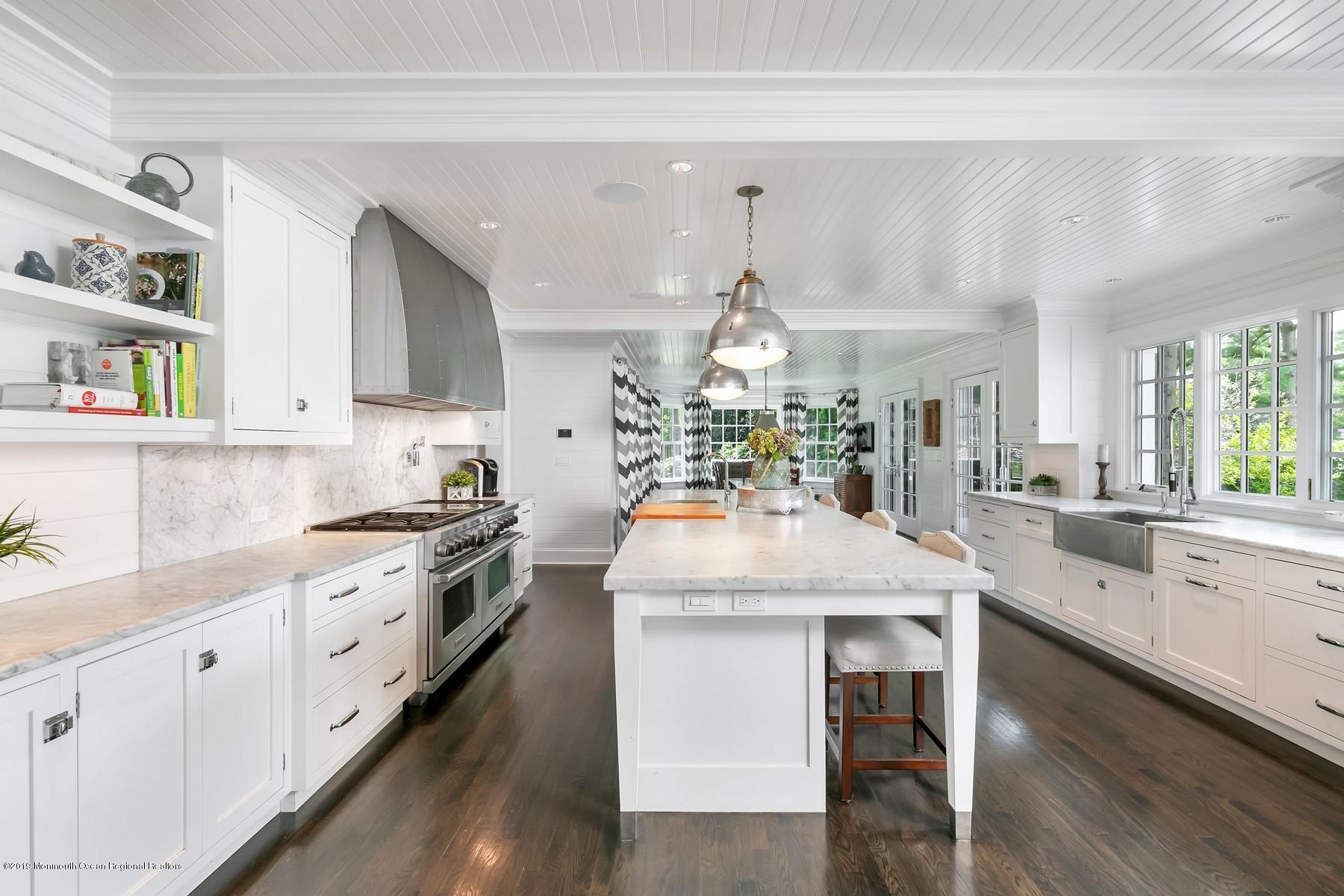 20 Ward Avenue Rumson, NJ 07760 - Photo 15 of 48 Gourmet Kitchen