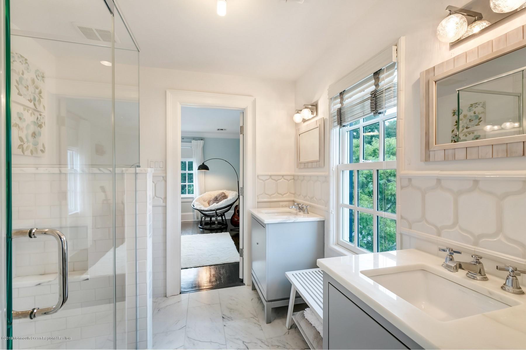 20 Ward Avenue Rumson, NJ 07760 - Photo 33 of 48 Adjoining Bath for Bedrooms 4 & 5