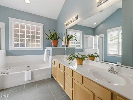$785,000 | 913 Edgewater Circle, Chapel Hill, NC 27516