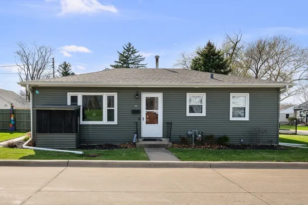 $175,000 | 1226 26th Street, Bettendorf, IA 52722
