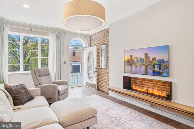 $599,900 | 801 South East Avenue, Baltimore, MD 21224