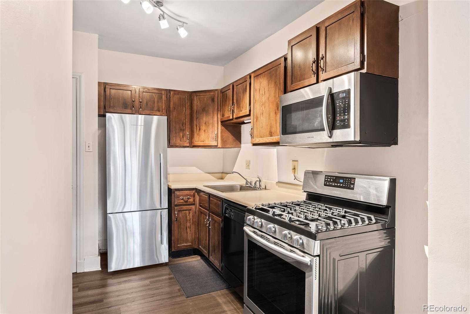 1575 Fillmore Street, Unit 6 Denver, CO 80206 - Photo 14 of 22