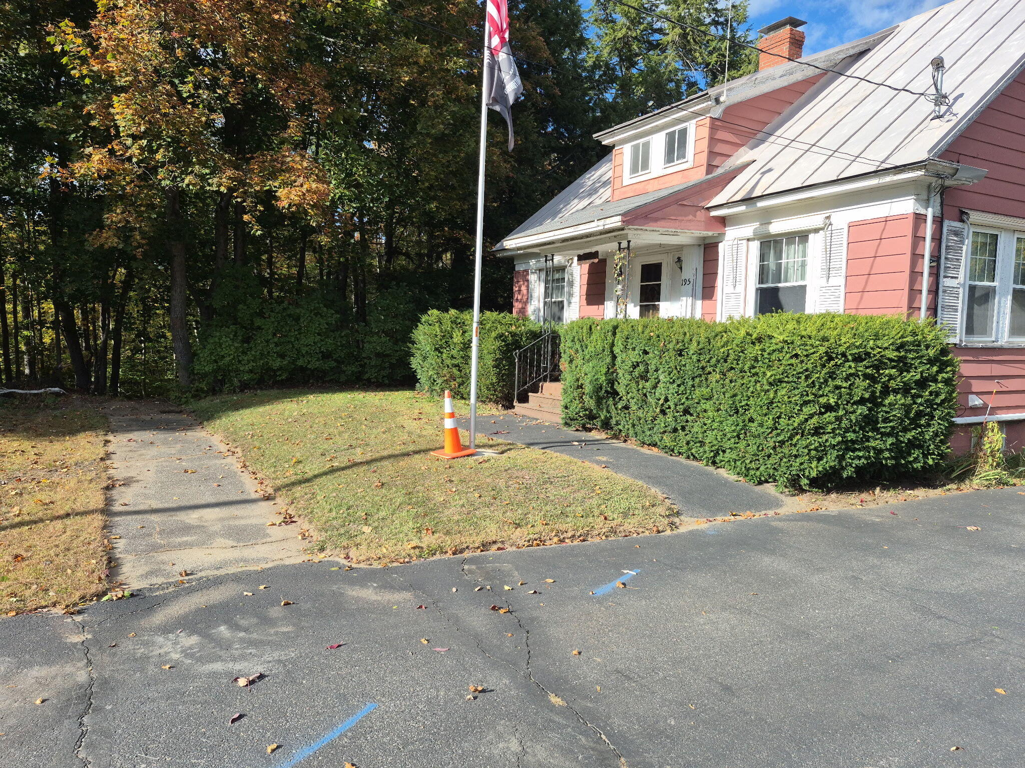 195 Knox Street Millinocket, ME 04462 - Photo 2 of 7 medcaft cleaned