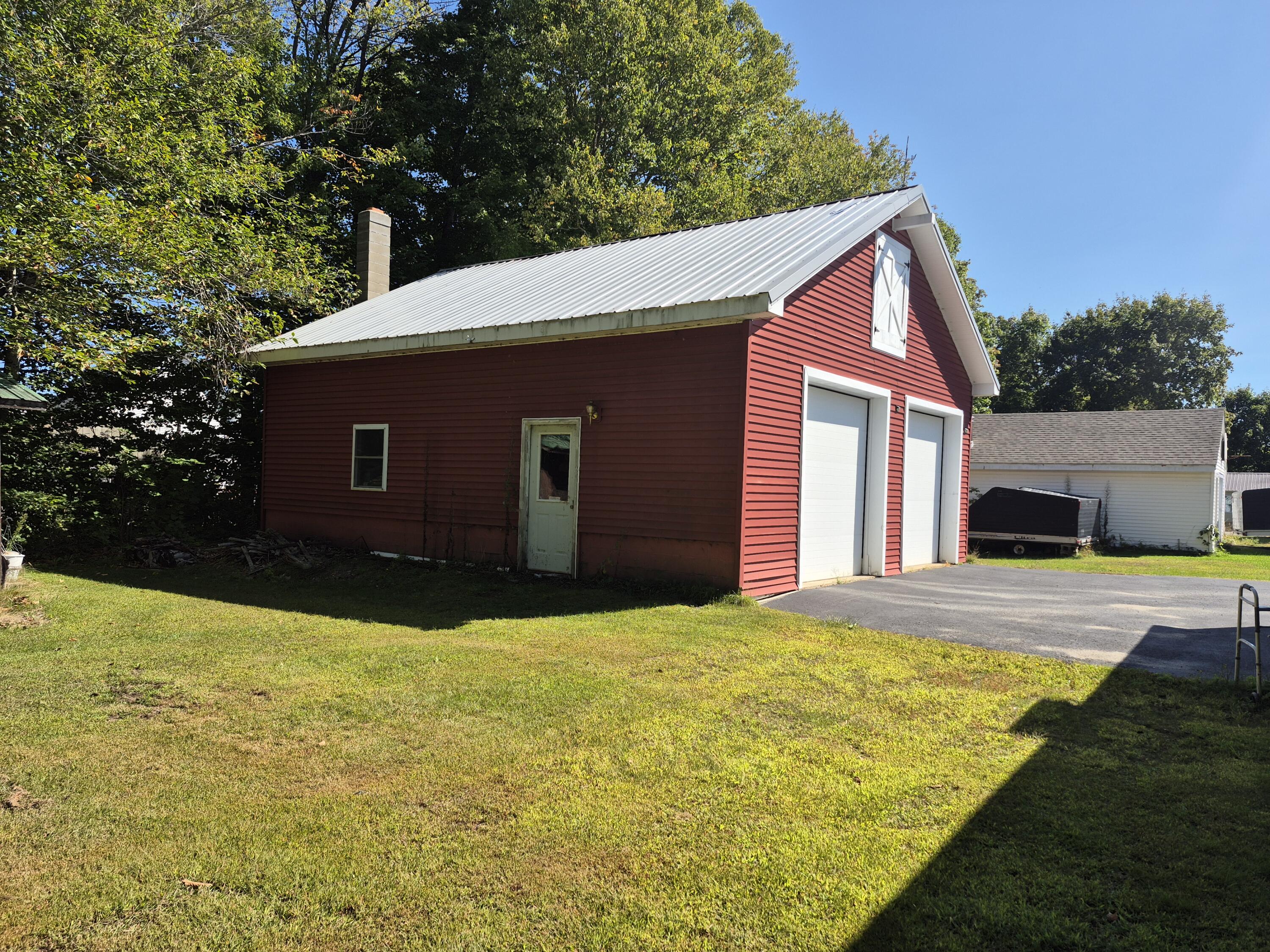 195 Knox Street Millinocket, ME 04462 - Photo 5 of 7 195 Knox 5