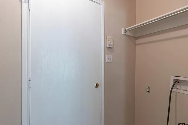 $285,000 | 221 Maggie Circle, Tyler, TX 75703