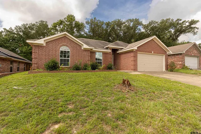 $285,000 | 221 Maggie Circle, Tyler, TX 75703