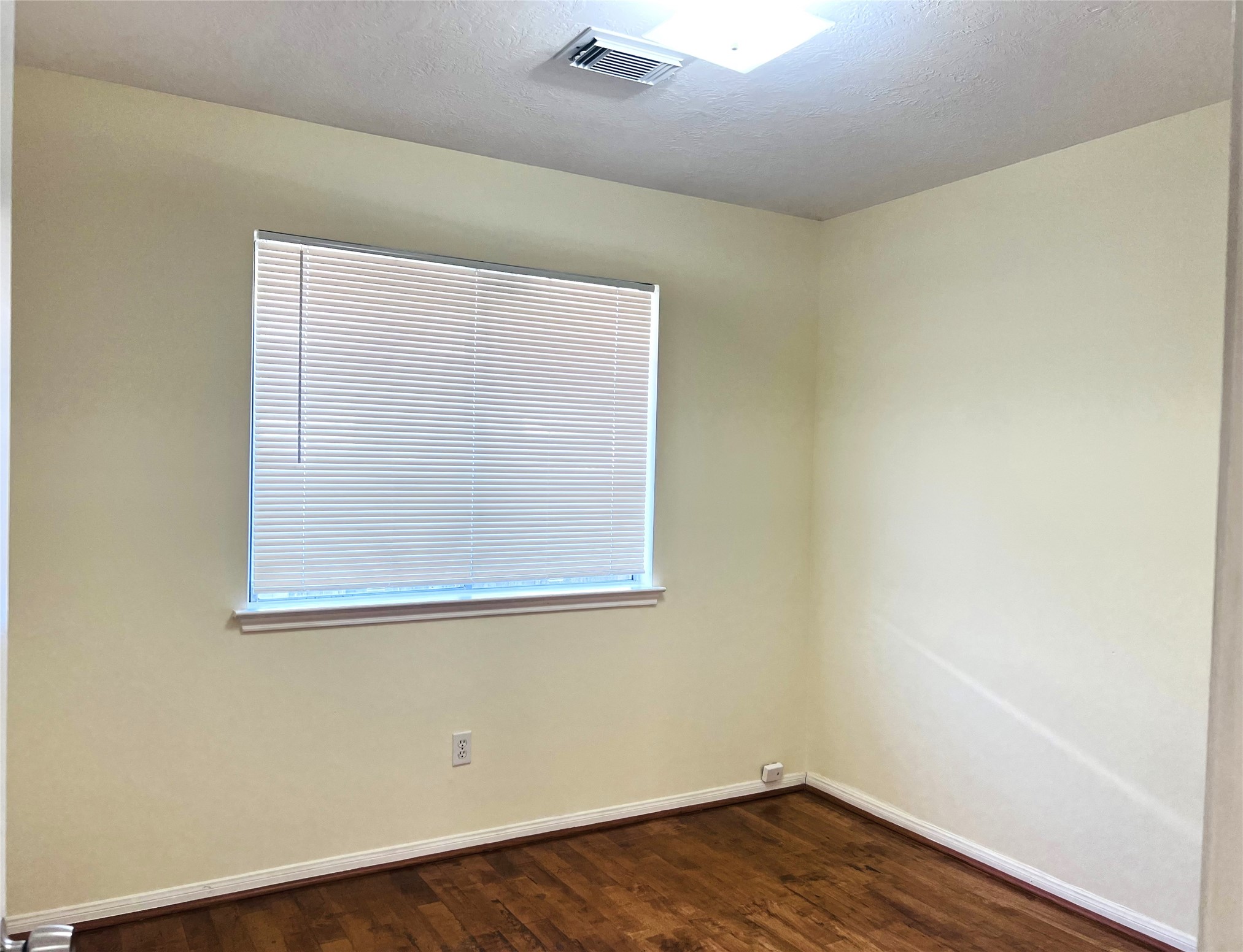 15330 Riverside Grove Drive Houston, TX 77083 - Photo 10 of 16