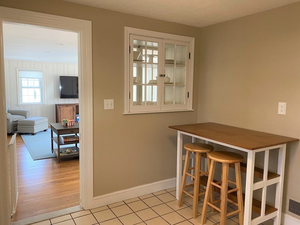 58 St Anne Road Weymouth, MA 02189 - Photo 11 of 38 Gallery Image 11