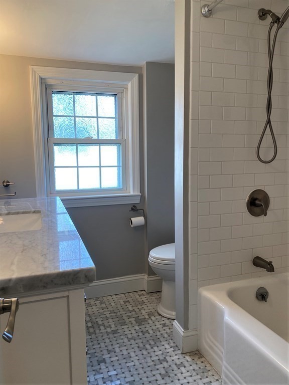 58 St Anne Road Weymouth, MA 02189 - Photo 17 of 38 Gallery Image 17