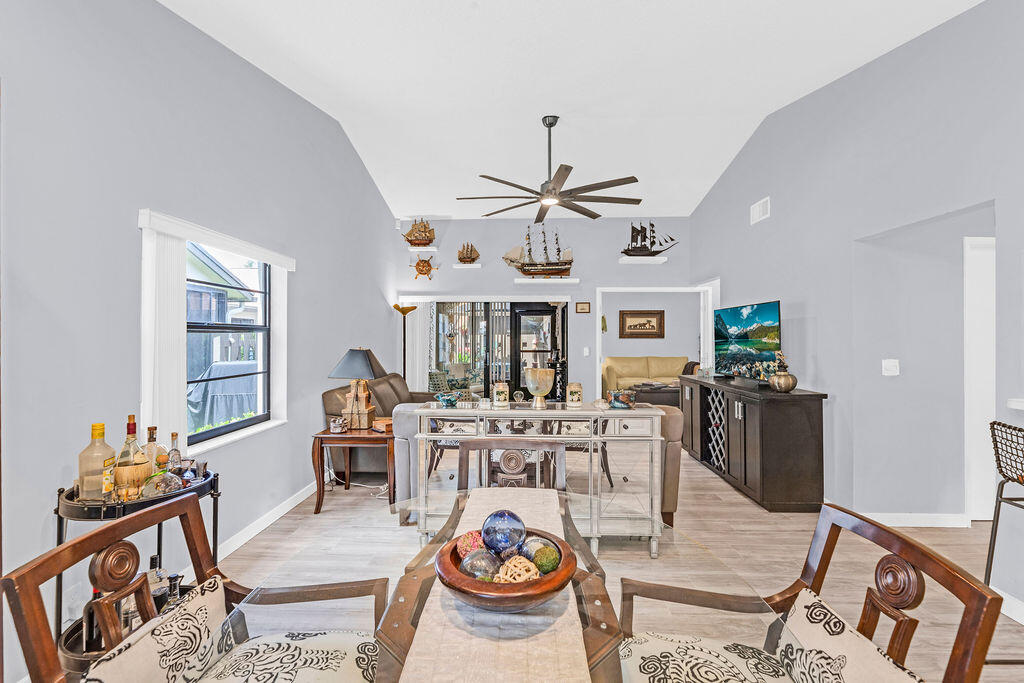 18541 Sunburst Lane Boca Raton, FL 33496 - Photo 11 of 58 Image21