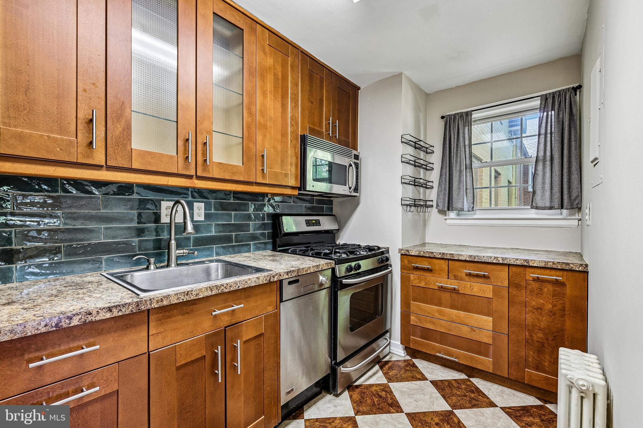 2223 Washington Avenue, Unit 103 Silver Spring, MD 20910 - Photo 11 of 20 Kitchen