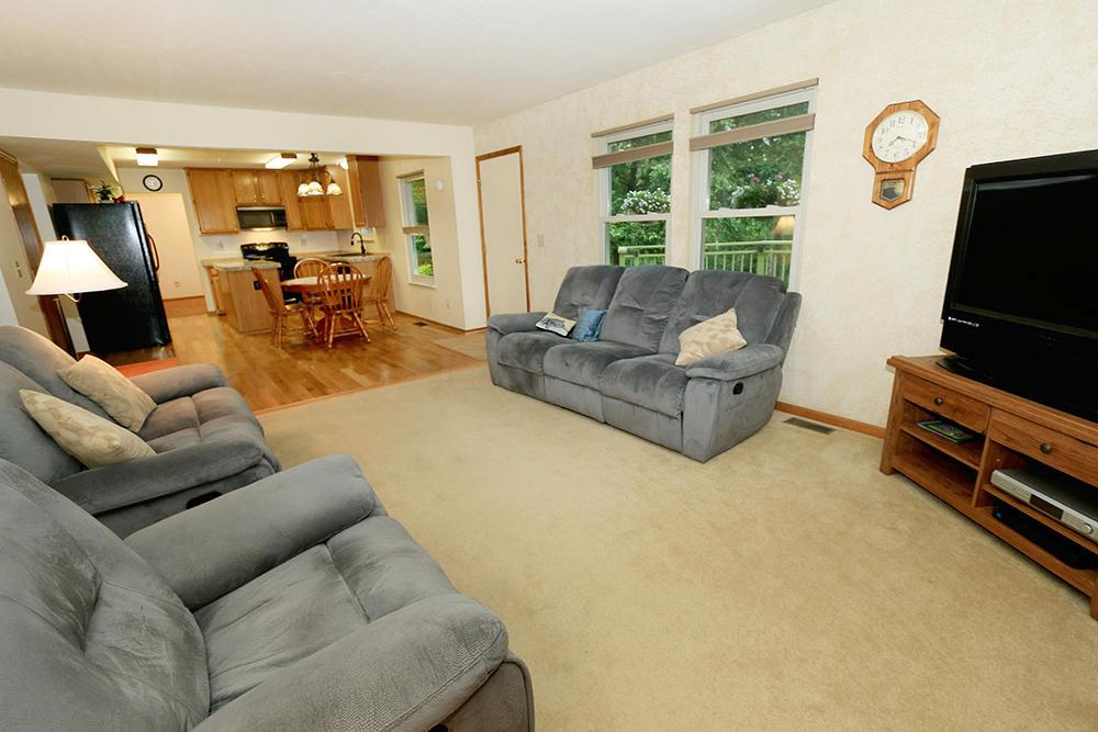 56 Ravine Road Powell, OH 43065 - Photo 8 of 32 Gallery Image 8