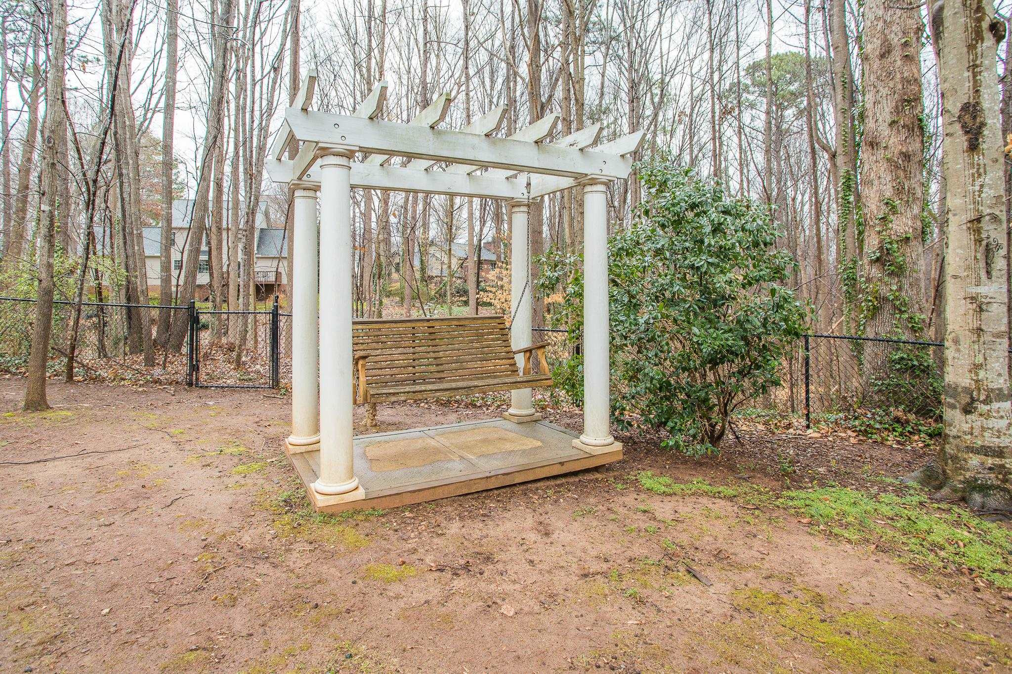 2100 Oakcrest Court Raleigh, NC 27612 - Photo 35 of 39