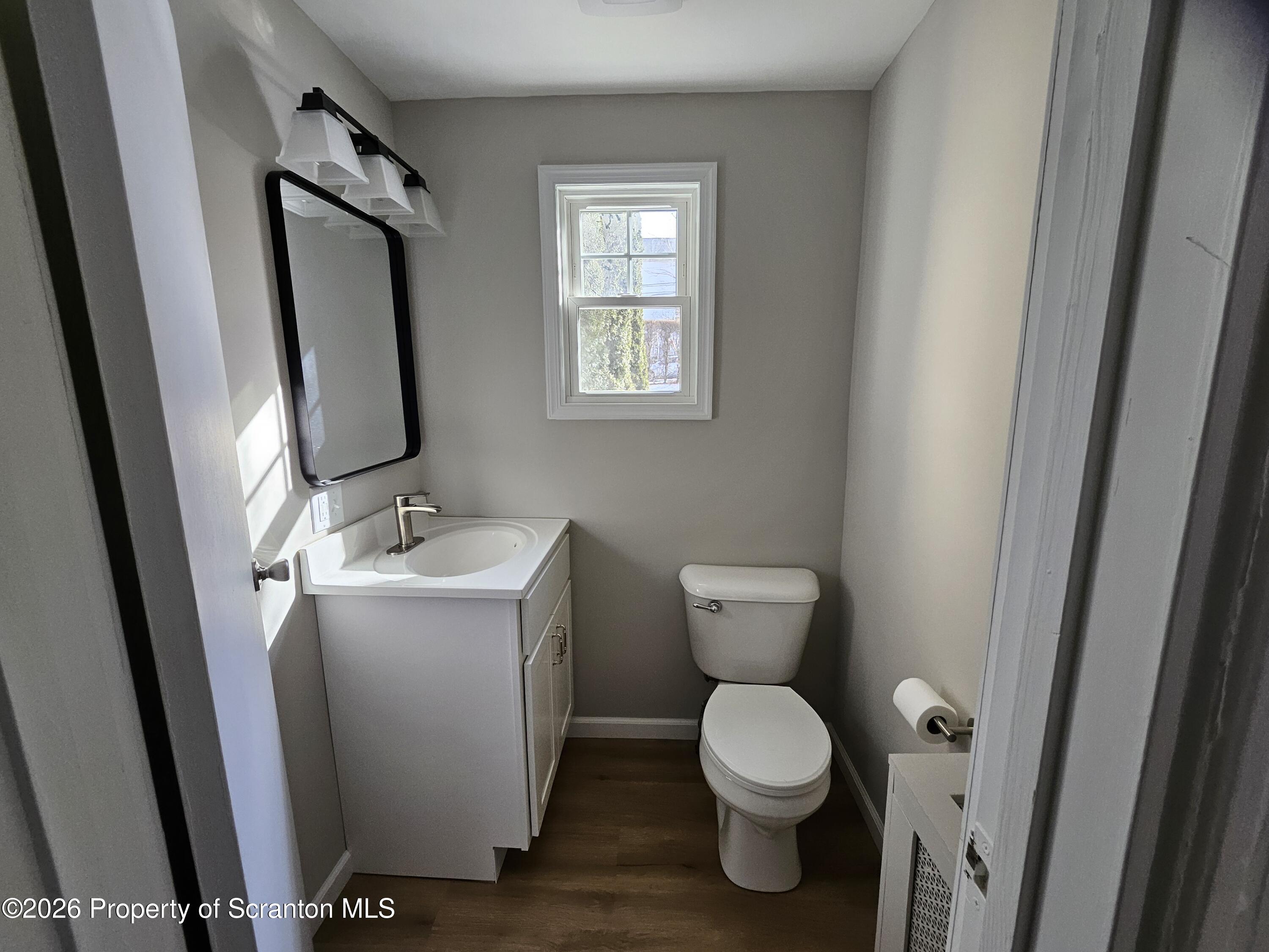 819 Poplar Street Dunmore, PA 18509 - Photo 12 of 31 1/2 Bathroom