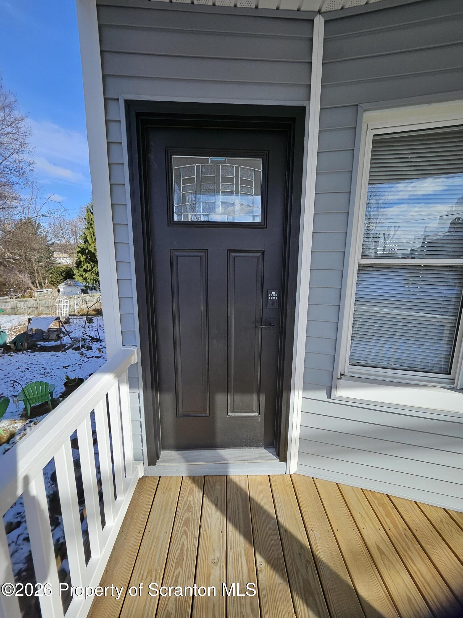 819 Poplar Street Dunmore, PA 18509 - Photo 5 of 31 frontdoor