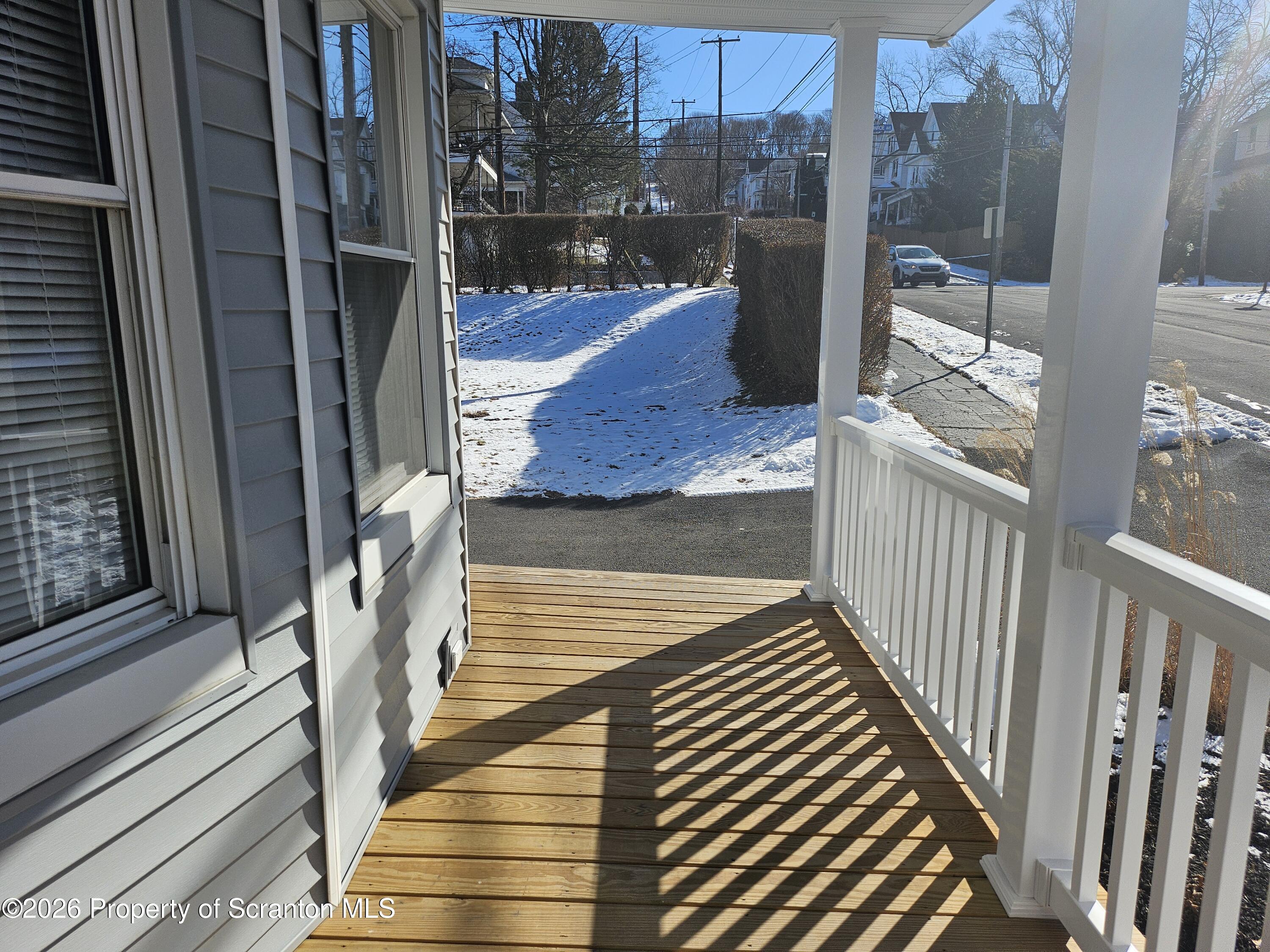819 Poplar Street Dunmore, PA 18509 - Photo 6 of 31 Covered porch