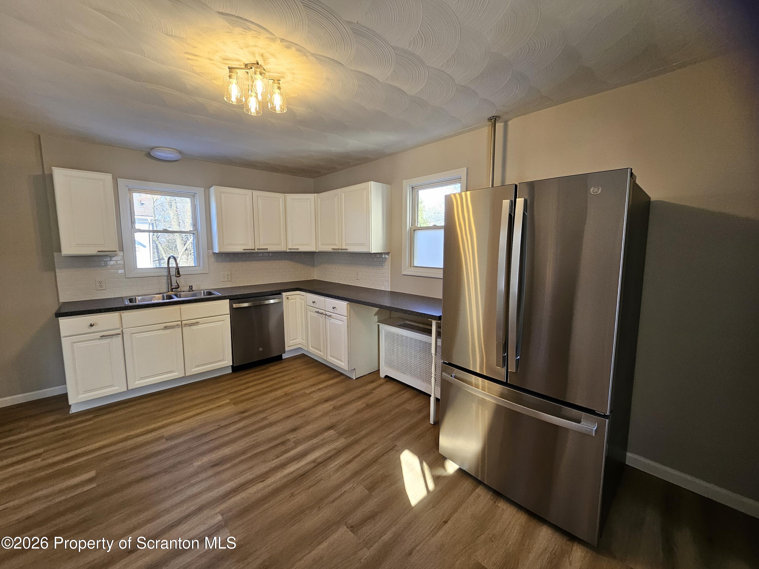819 Poplar Street Dunmore, PA 18509 - Photo 8 of 31 Kitchen