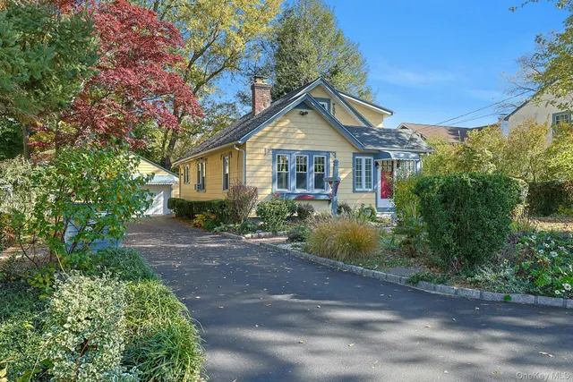 $715,000 | 151 Benedict Avenue, Thornwood, NY 10594